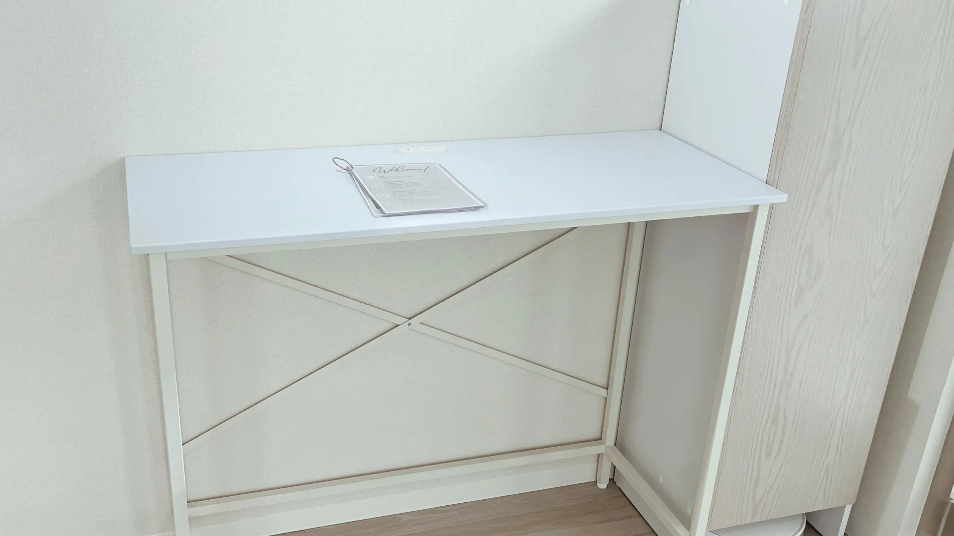 スタンディングデスク画像